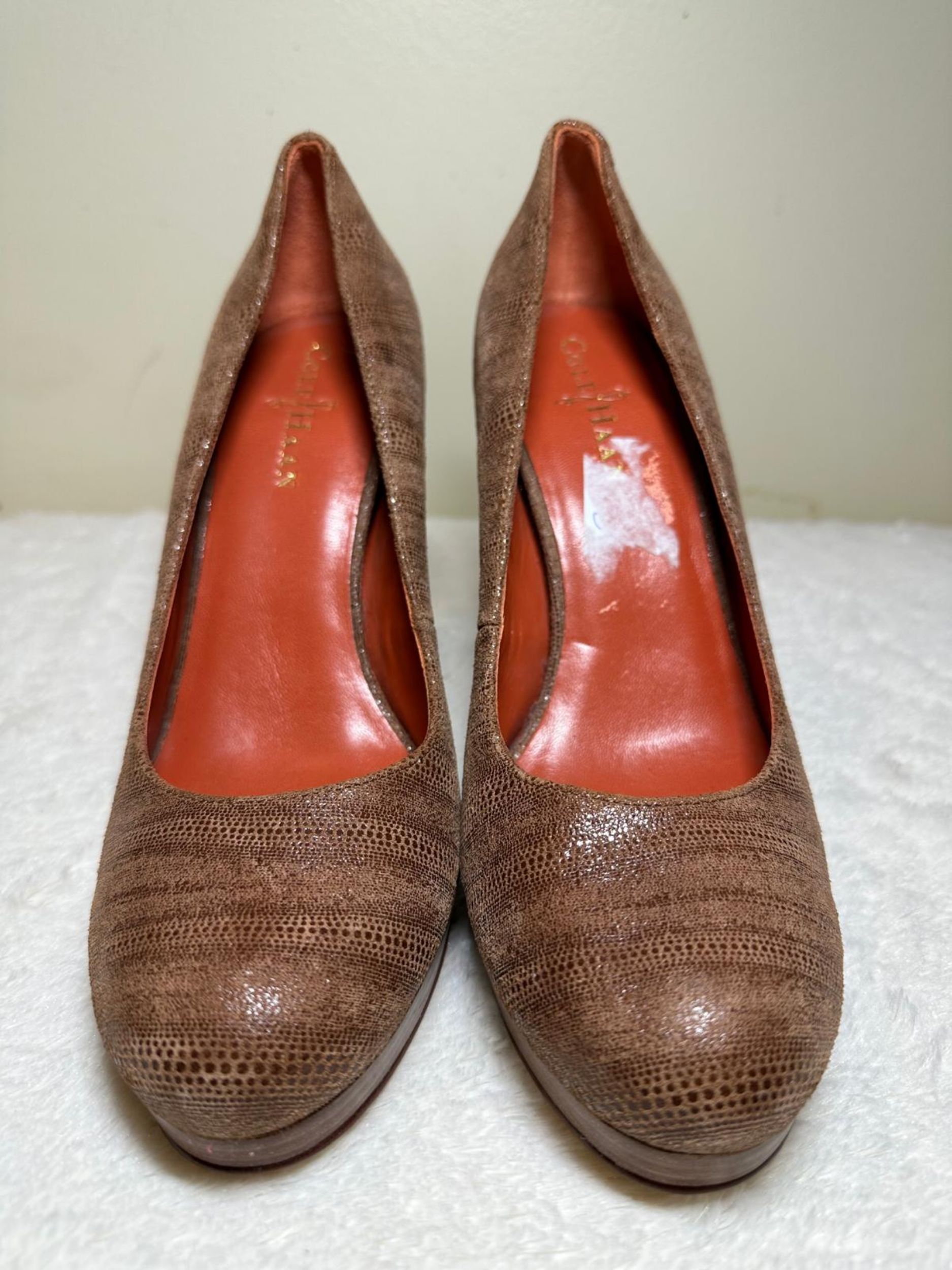 Picture of  Elegant Cole & Haan Ladies' Shoes - Size 8 B for Timeless Style